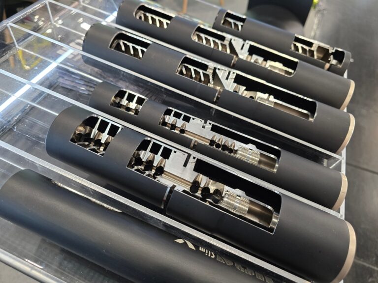 supresores, silanciardores, instructor de armas, c. constantin poindexter